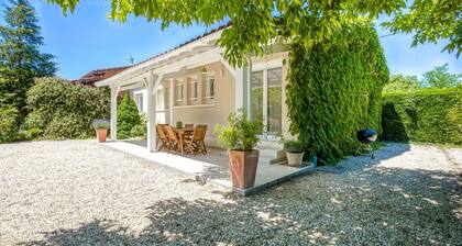 Holiday Home in Barry-d'islemade With Pool