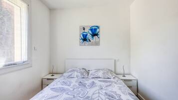 3 bedrooms, individually furnished