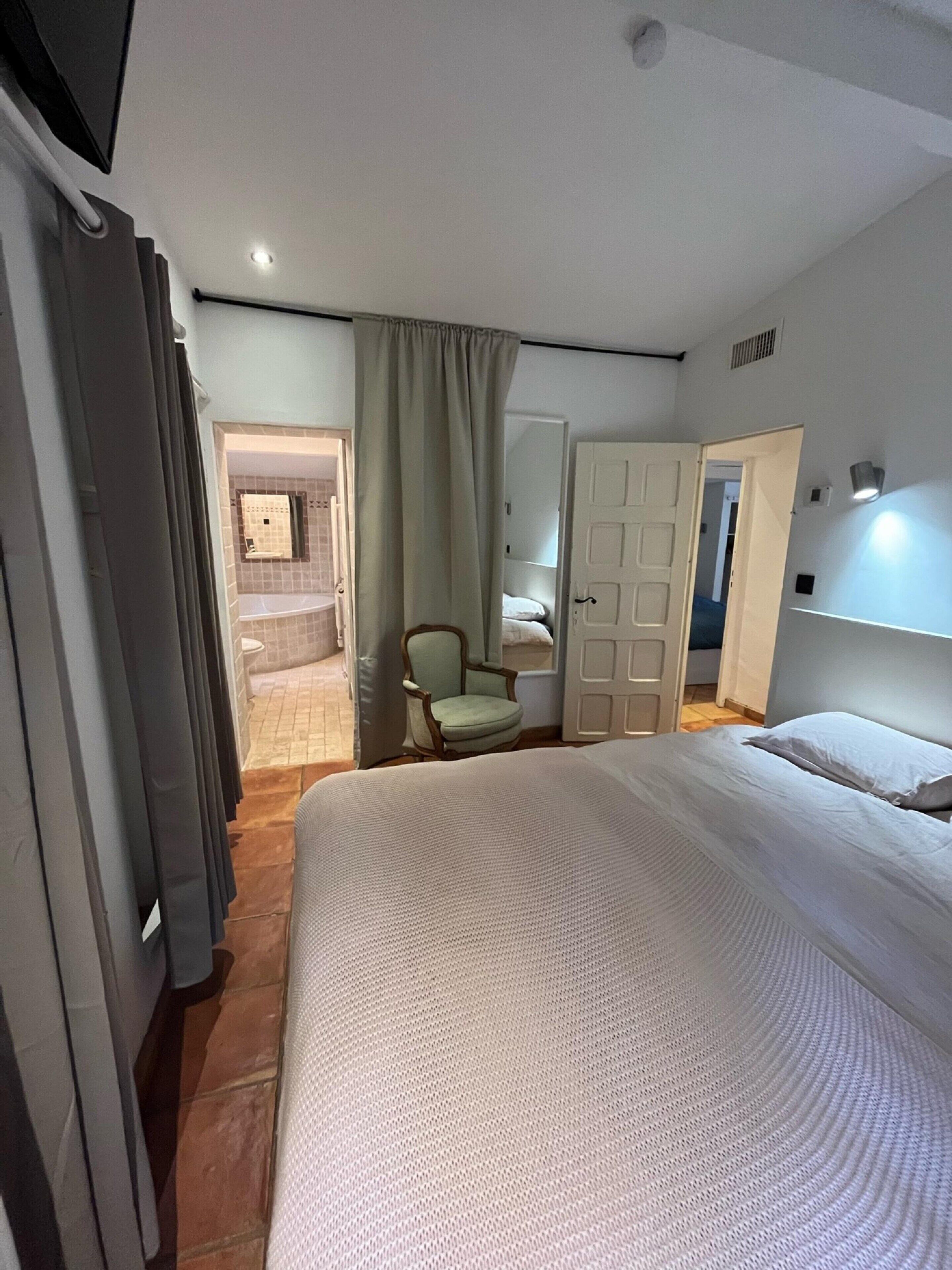 Villa | 4 bedrooms, individually furnished