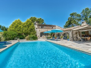 Exterior - Scenic Holiday Home in Taradeau With Private Swimming Pool (Taradeau)