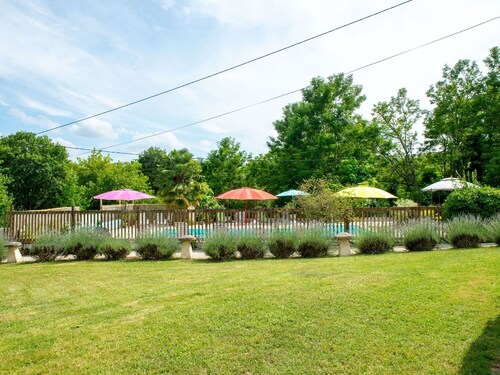 Delux Holiday Home in Lacapelle-biron With Swimming Pool