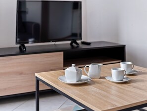 1 bedroom, bed sheets - Alluring Holiday Home in Magagnosc With Balcony (Grasse)