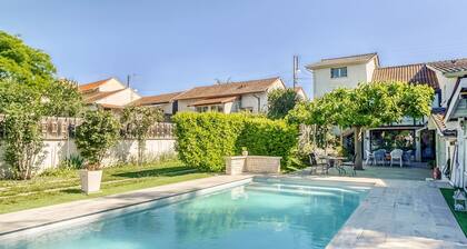 Comfortable Holiday Home in Roanne With Swimming Pool