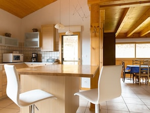 Private kitchen - Homely Holiday Home in Hultehouse Near Forest (Hultehouse)