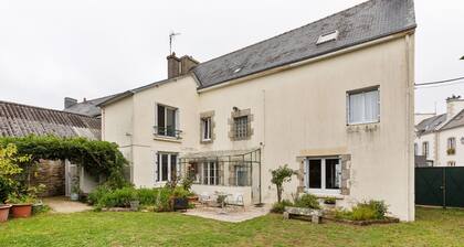 Lovely Holiday Home in Bannalec for Family With Garden