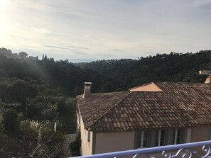 Exterior - Exquisite Holiday Home in Roquebrune-sur-argens With Pool (Roquebrune-sur-Argens)