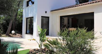Lavish Holiday Home in Frejus With Private Swimming Pool