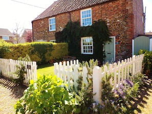 Exterior - Lovely Holiday Home in Spalding With Private Garden (King's Lynn)