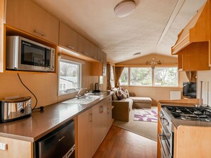Mobile Home | Private kitchen