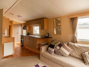 Mobile Home | Living room