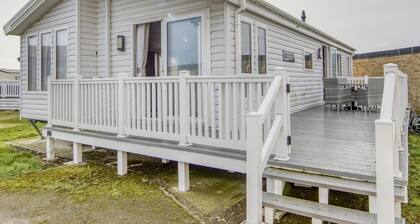 Cosy Home in Hastings With Balcony
