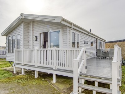 Cosy Home in Hastings With Balcony