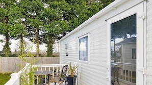Mobile Home | Balcony - Pretty Home in Hastings near Old Town (Hastings)