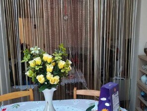 Dining - Lively Holiday Home in Norwich near Wensum River (Norwich)