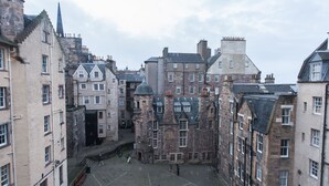 Exterior - Modern Apartment in Edinburgh Near Edinburgh Castle (Edinburgh)