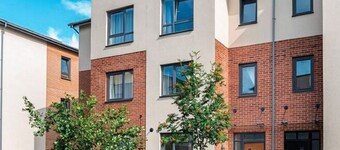 Elegant Holiday Home in Milton Keynes near Town Center