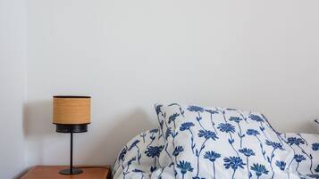2 bedrooms, bed sheets