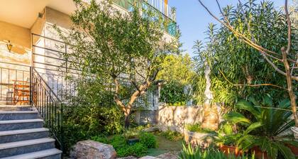 Alluring Cottage in Porto Rafti With Balcony