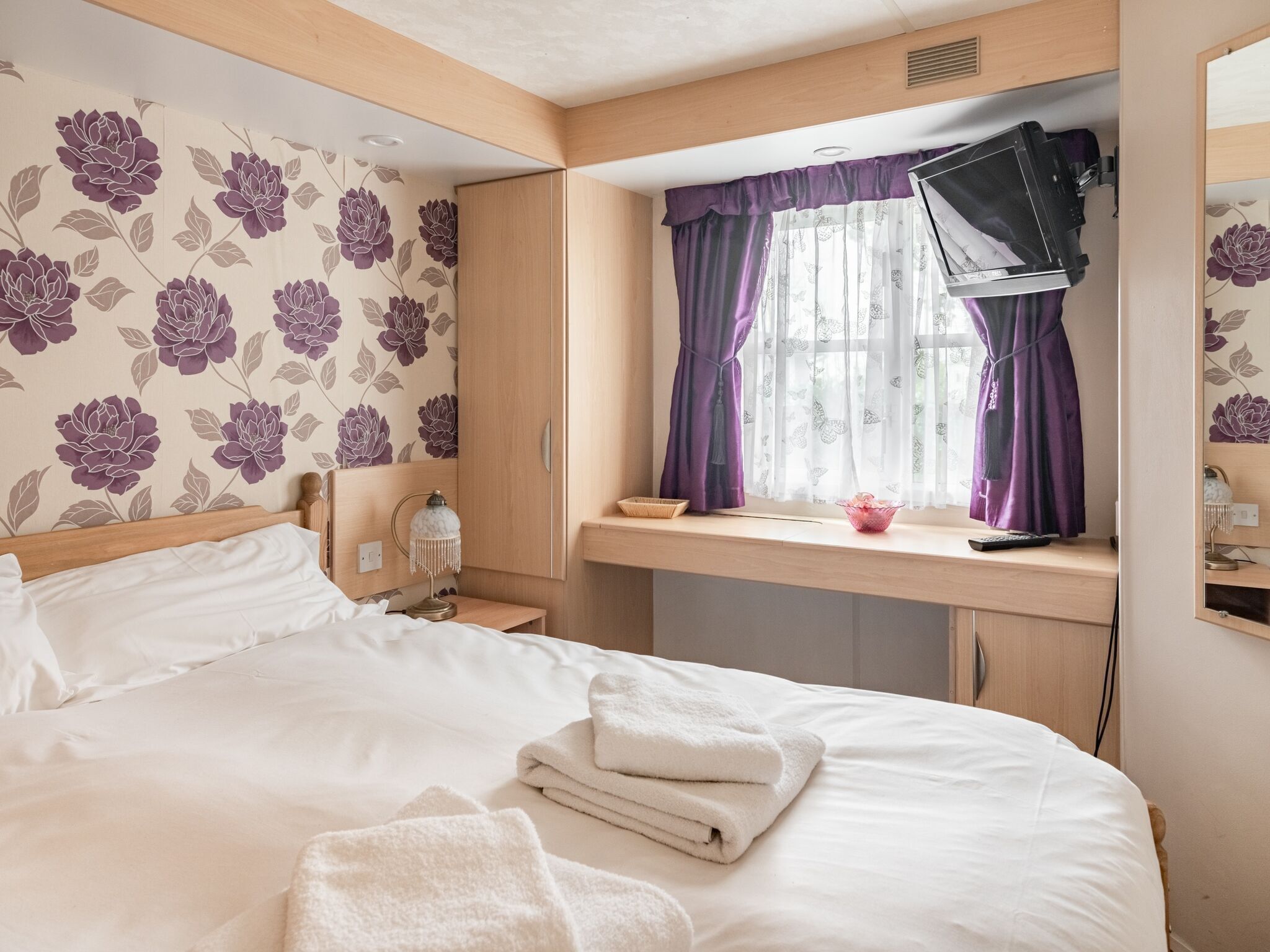 Mobile Home | 1 bedroom, bed sheets