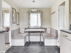 Dining - Lovely Holiday Home in Hastings near Alexandra Park (Hastings)