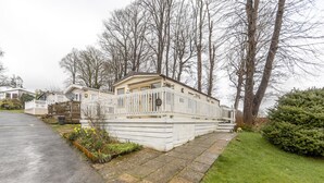 Exterior - Pleasant Home in Hastings near Hastings Pier (Hastings)