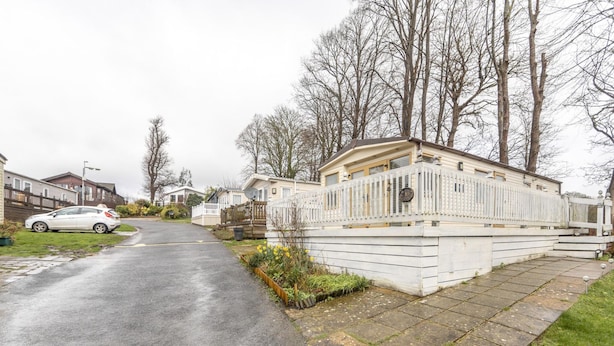 Mobile Home | Exterior - Pleasant Home in Hastings near Hastings Pier (Hastings)