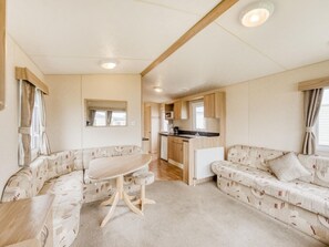 Dining - Quaint Holiday Home in Blåvand With Beach Nearby (Winchelsea)