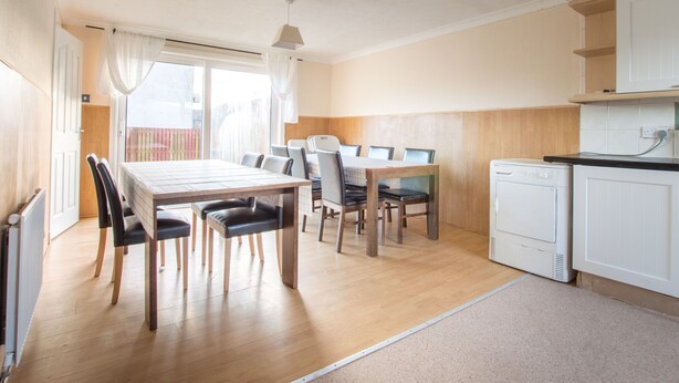 Dining - Alluring Holiday Home in Livingston near Town Center (Livingston)