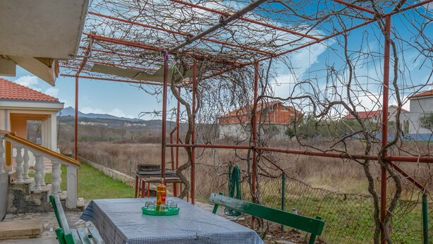 Cottage | Balcony - Pretty Apartment in Krneza near Sea Beach (Razanac)