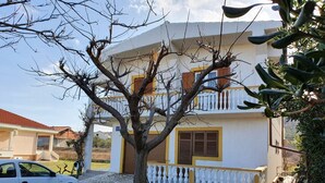 Exterior - Pretty Apartment in Krneza near Sea Beach (Razanac)