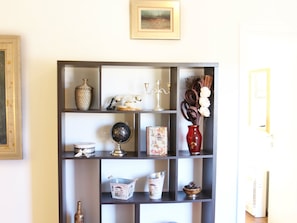 4 bedrooms, minibar, individually furnished, bed sheets