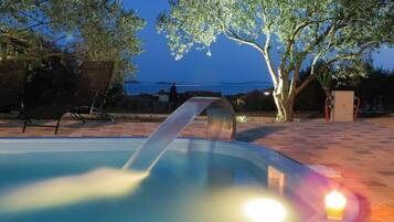 Apartment | Pool | Outdoor pool
