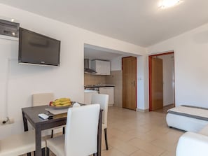Dining - Waterfront Apartment in Vir with Balcony near Sea Beach (Vir)