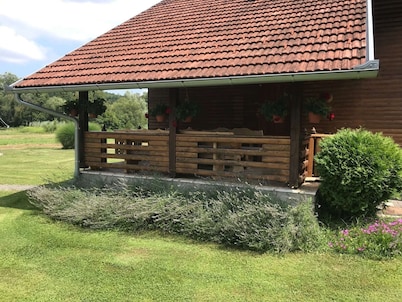 Beautiful Holiday Home in Čačinci with Swimming Pool