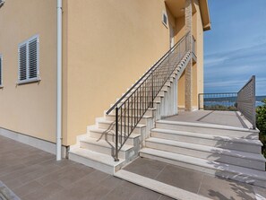 Apartment | Exterior