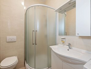 Bathroom - Simplistic Apartment in Neviđane with Balcony  (Pasman)