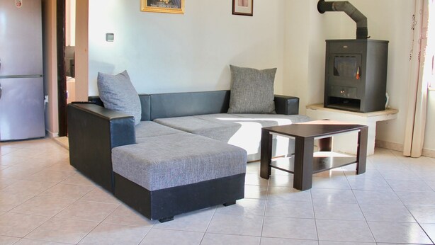 Apartment | Living room - Simplistic Marijas Apartment in Fažana near Sea Beach (Pula)