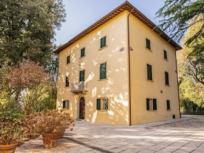 House | Exterior