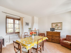 House | Dining