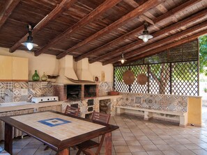 Exterior - Vibrant Villa in Santa Maria del Focallo near Sea (Ispica)