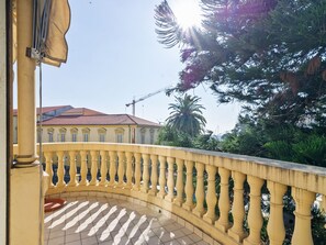 Ferienhaus | Balkon