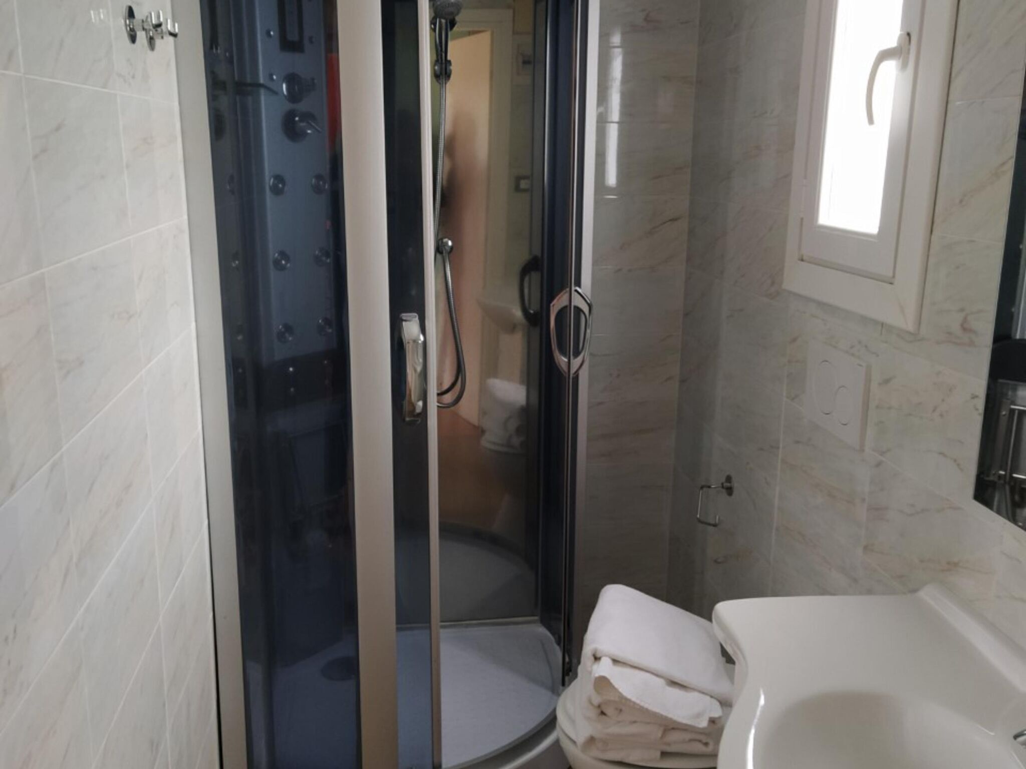 Chalet | Bathroom | Shower