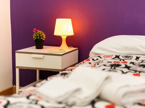 1 bedroom, bed sheets - Elegant Holiday Home in Catania With Terrace (Catania)