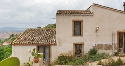 Beautiful Holiday Home in Niscemi With Private Garden