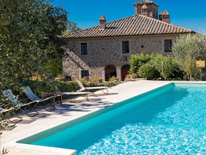 Pool - Vintage Apartment in Rapolano Terme With Swimming Pool (Rapolano Terme)
