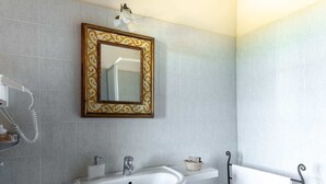 Unclassified image, 5 of 39, button - Vintage Apartment in Rapolano Terme With Swimming Pool (Rapolano Terme)