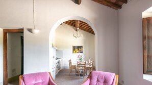 Living room - Secluded Apartment in Rapolano Terme With Garden (Rapolano Terme)