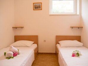 Apartment | Room amenity - Fabulous Holiday Home in Pakostane With Swimming Pool (Pakostane)