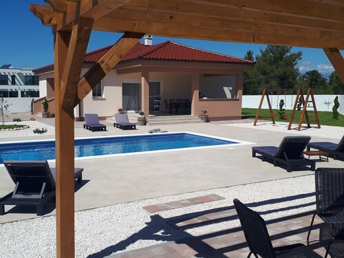 Modern Holiday Home in Zaton With Private Swimming Pool