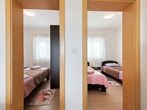 2 bedrooms